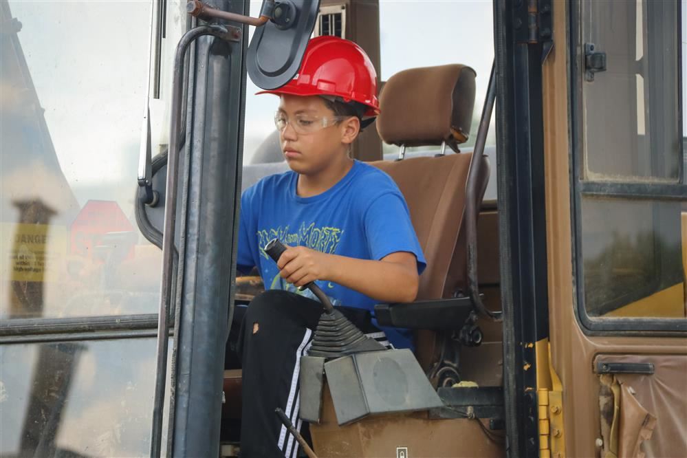  Heavy Equipment